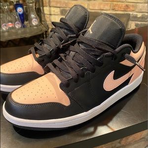 Jordan 1 low crimson tint